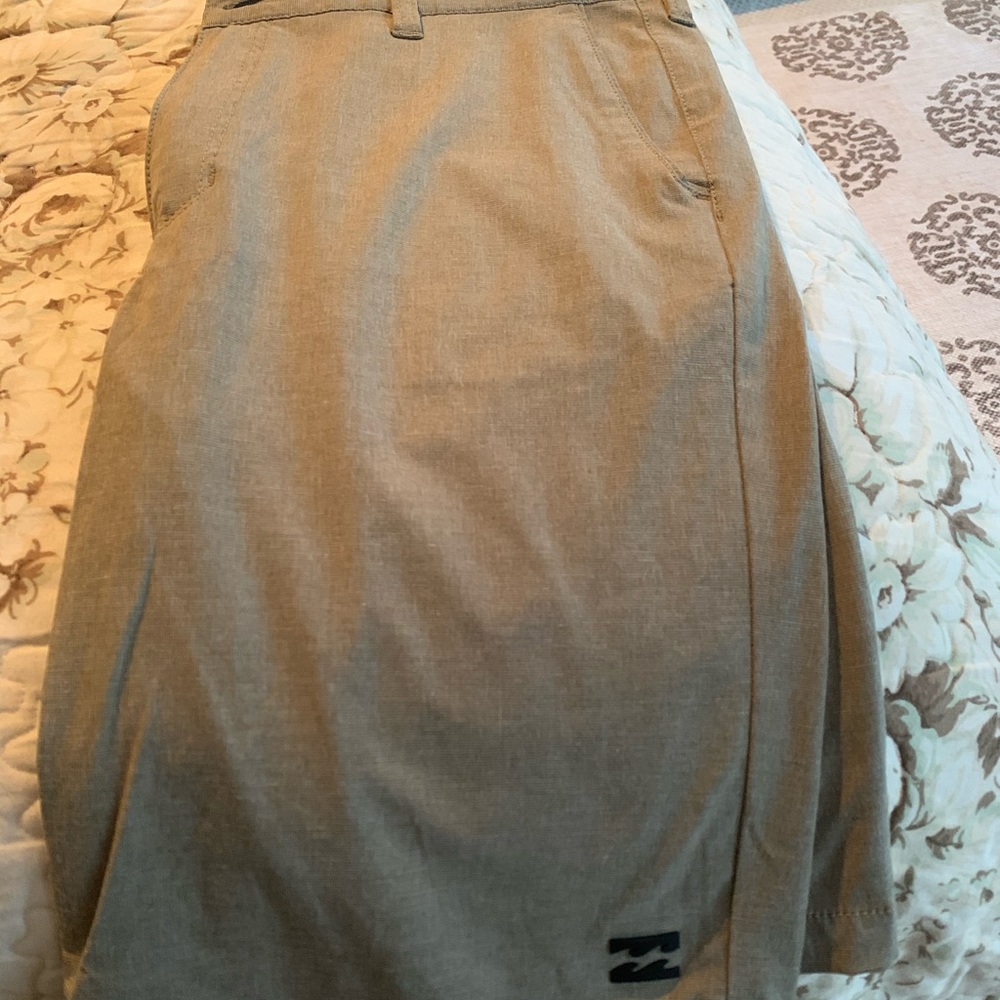 Billabong submersibles shorts